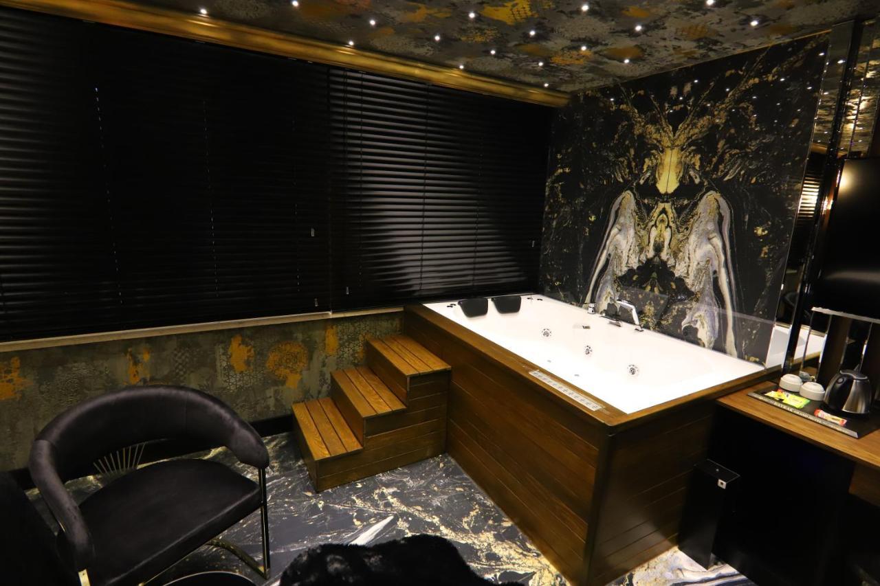 Bayrak Grand Hotel Trabzon Bagian luar foto