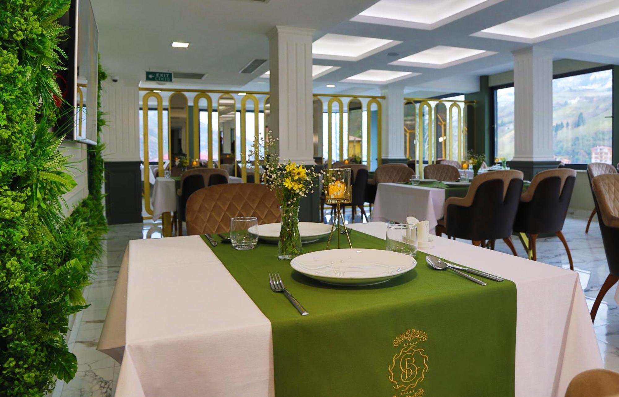 Bayrak Grand Hotel Trabzon Bagian luar foto